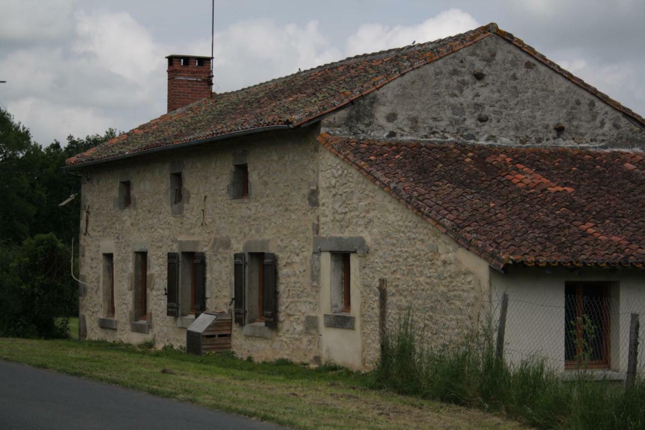 Chez Gondat Chambre D'Hotes Saint-Martial-sur-Isop Exterior foto